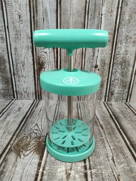 Pampered Chef Whipped Cream Maker Handheld DIY Whipping Cream Dispenser Non-Slip - Picture 2 of 10